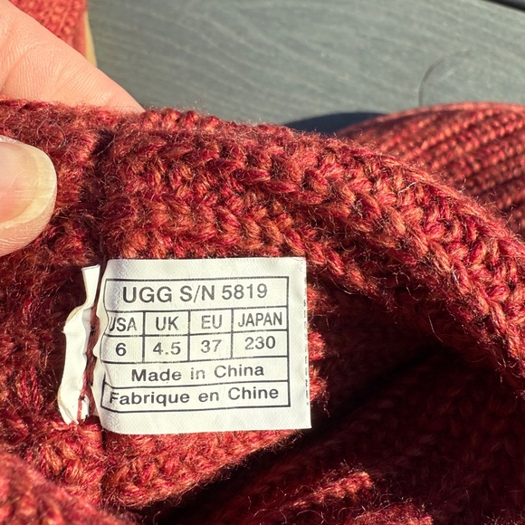 UGG 3-Button Cardy Knit - Burnt Orange - Size 6 - Two boots in one! - Picture 6 of 8